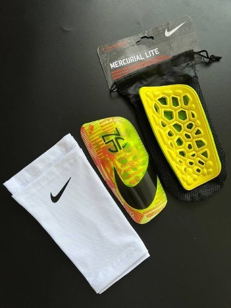 Комплект 3в1футбольні щитки Nike Mercurial Lite F6 фото