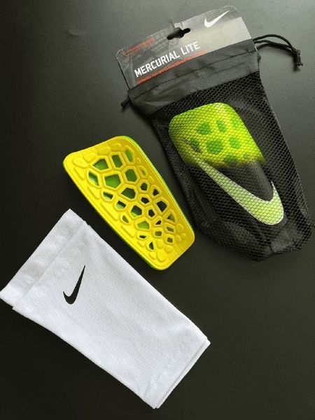 Комплект 3в1футбольні щитки Nike Mercurial Lite F7 фото